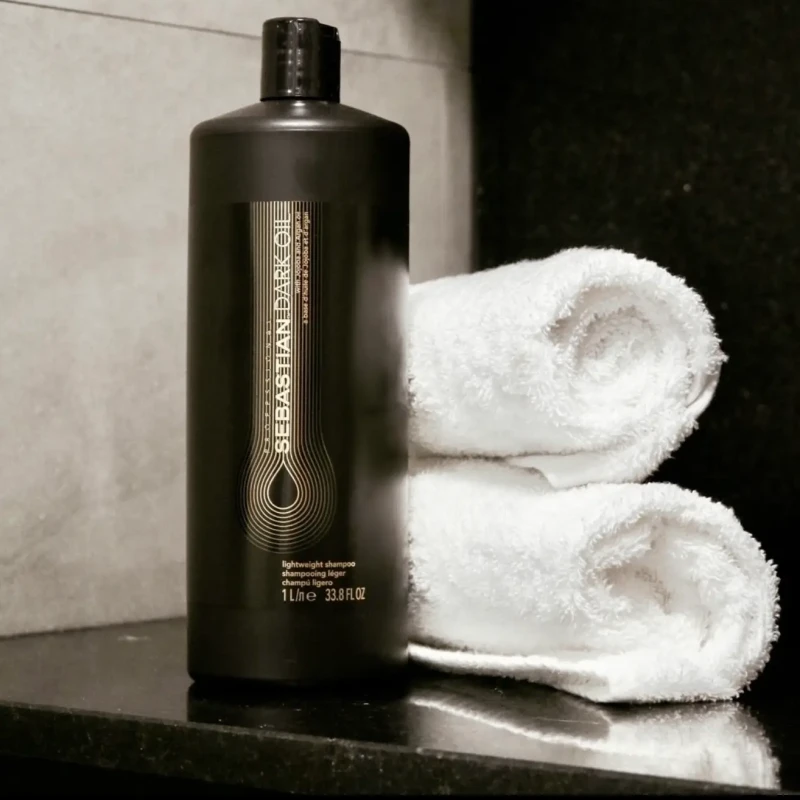 Sebastian Professional Dark Oil Lightweight Conditioner | Lightweight Smoothing & Shine Conditioner 1000 ml